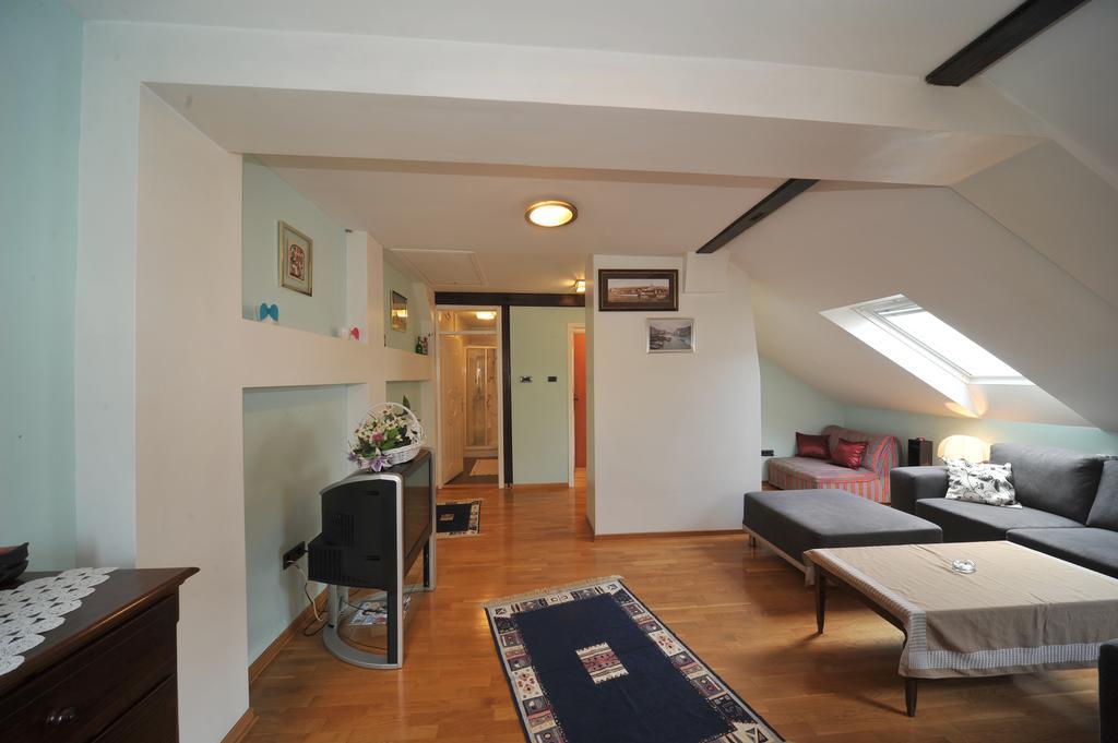 Resavska Apartment *